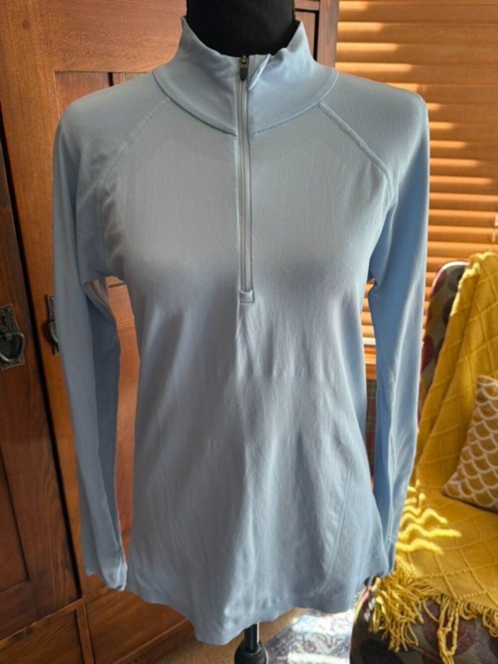 Athleta Momentum Long Sleeve Half Zip Pullover